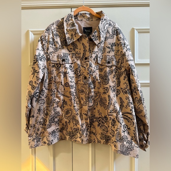 dennis basso Jackets & Blazers - Dennis Basso Black Floral Jean Jacket style